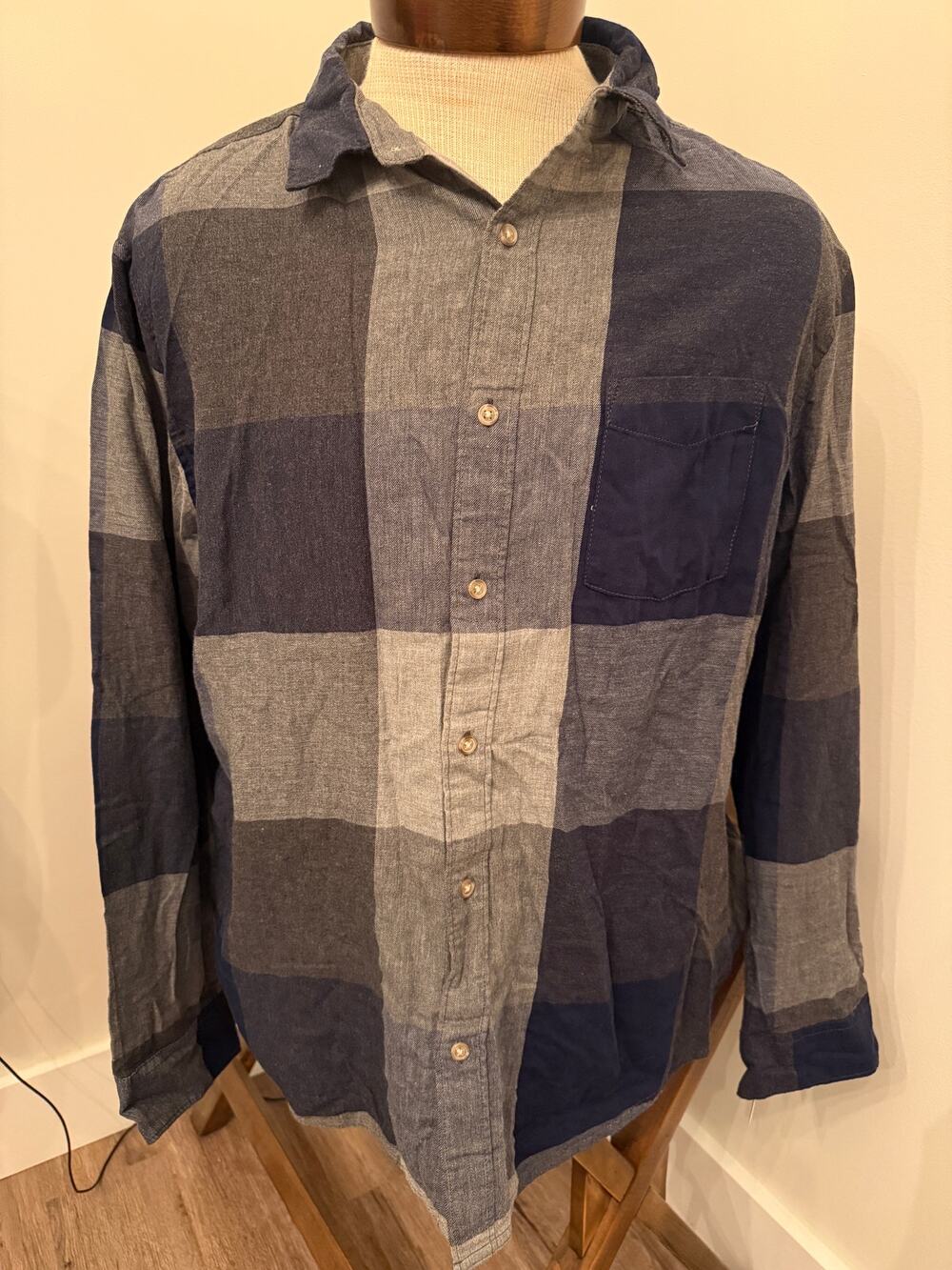 Urban Pipeline Men’s Blue and Gray Plaid Casual Button Down Shirt Size XL NWT
